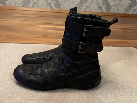 Müüa kasutatud mustad DKNY saapad nahast s.42,0-42,5
