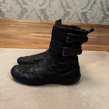Müüa kasutatud mustad DKNY saapad nahast s.42,0-42,5