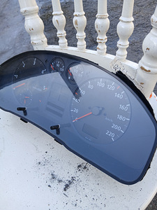 Audi 4 armatuurlaud (1 foto / 2)