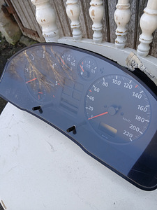 Audi 4 armatuurlaud (2 foto / 2)