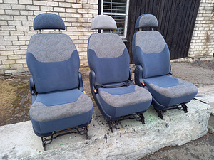 Сиденья для VW Sharani (3 фото из 3)