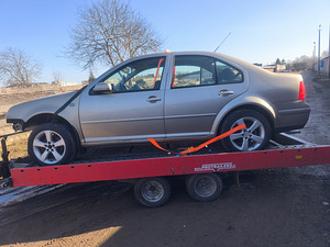 Volkswagen Bora на запчасти (1 фото из 10)