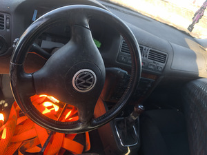 Volkswagen Bora на запчасти (5 фото из 10)