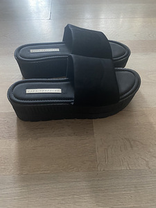 Zara plätud ideaalses seisukorras, suurus 40-41 (2 foto / 2)