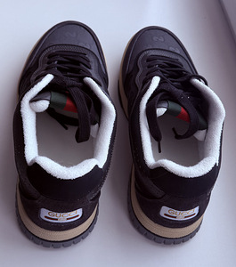 Gucci Mens Re-Web Monogram Sneakers , Gray (3 foto / 6)