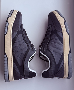Gucci Mens Re-Web Monogram Sneakers , Gray (4 foto / 6)