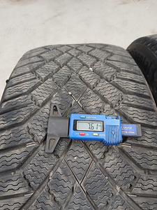 Continental VikingContact7 235/45R18 M+S (2 foto / 10)