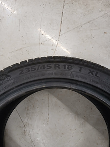 Continental VikingContact7 235/45R18 M+S (8 foto / 10)