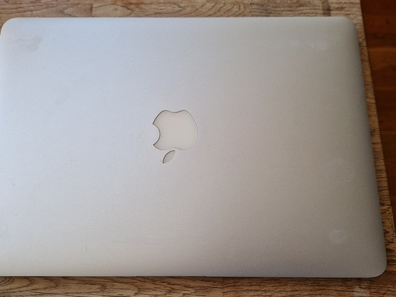 Apple MacBook Air модель A1466