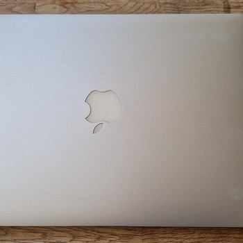 Apple MacBook Air модель A1466