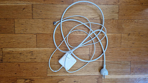 Apple MacBook Air модель A1466 (4 фото из 5)