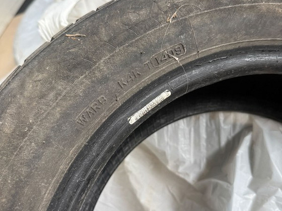 Suverehvid 4tk 195/60R15 mustrit 7mm DOT1409