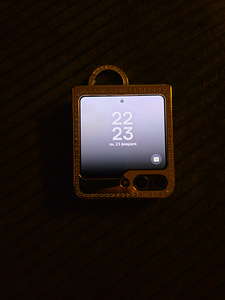 Samsung Galaxy Z Flip5 (4 фото из 9)