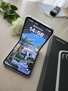 Samsung Galaxy Z Flip5 (5 фото из 9)