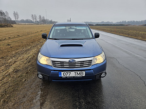 Subaru Forester 4x4 manuaal (4 foto / 11)
