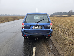 Subaru Forester 4x4 manuaal (5 foto / 11)