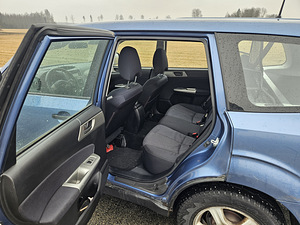 Subaru Forester 4x4 manuaal (3 foto / 11)
