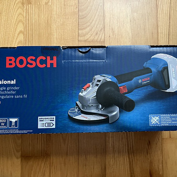 Аккумуляторная угловая шлифовальная машина Bosch GWS, 18V-8