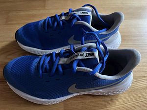 Laste tossud Nike 36,5 (2 foto / 3)