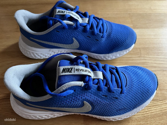Детские кроссовки Nike 36,5