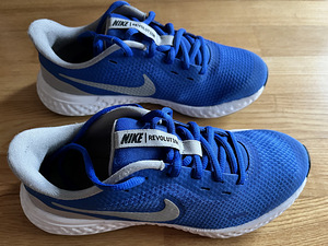Laste tossud Nike 36,5 (1 foto / 3)
