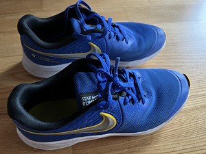Детские кроссовки Nike 38 (2 фото из 3)