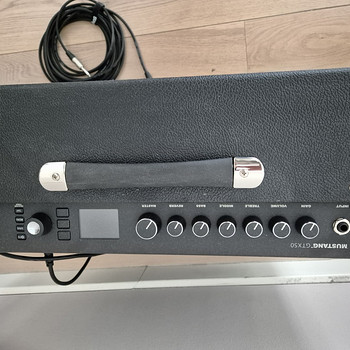 Fender Squier + Mustang GTX50 amp + case, cable, stand