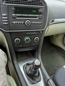Продается Saab 9-3 2007 1.9 110kw (8 фото из 9)