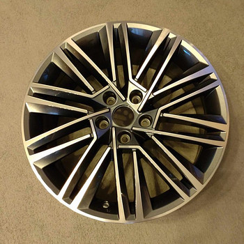 Skoda Luxon 18” uued originaal veljed
