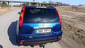 Nissan X-Trail (5 foto / 14)
