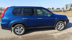 Nissan X-Trail (7 foto / 14)