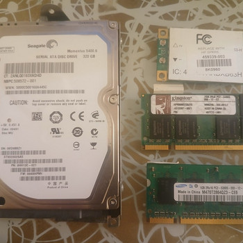 RAM, DDR 320 gb, wi-fi modem.