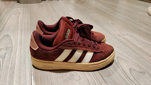 Adidas s.40,2/3 (1 foto / 9)