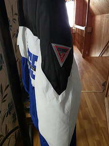 Uus GUESS laste jope (3 foto / 4)