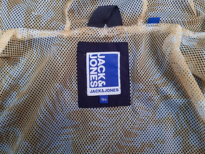 Võrkvoodril tuulejope/kilejope Jack&Jones s. 164 (6 foto / 9)