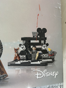 Lego (2 фото из 5)