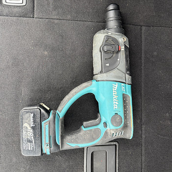 Аккумуляторная дрель makita + аккумулятор