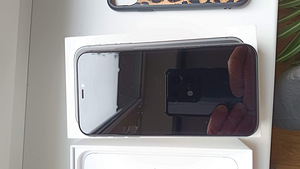 iPhone 11 (2 фото из 3)