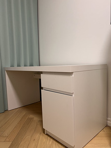 KIRJUTUSLAUD / LAUD — IKEA MALM (1 foto / 5)
