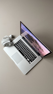 MacBook Pro 15´´, i7, 500GB SSD, 16GB RAM, Retina (2014) (2 фото из 10)