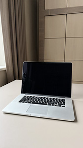 MacBook Pro 15´´, i7, 500GB SSD, 16GB RAM, Retina (2014) (3 фото из 10)