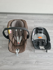 Cybex Cloud Q + Isofix turvatool/kandekott (2 foto / 4)