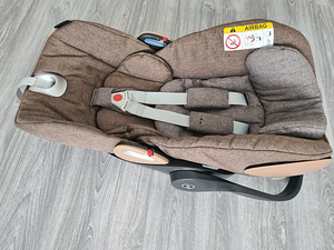Cybex Cloud Q + Isofix turvatool/kandekott (3 foto / 4)