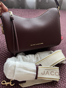 Сумка Marc Jacobs logo-plaque shoulder bag (6 фото из 10)