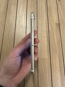 iPhone 7 (6 фото из 8)