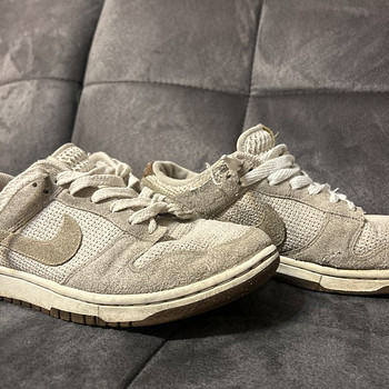 Продаются хорошо сохранившиеся кроссовки Nike