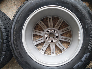 Toyota Lexus R18 valuveljed rehvidega (2 foto / 4)