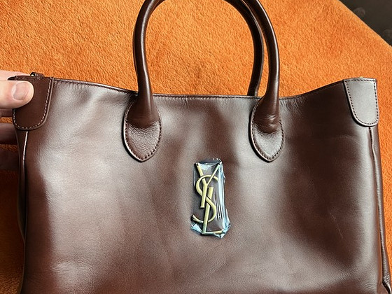 Yves Saint Laurent kandekott