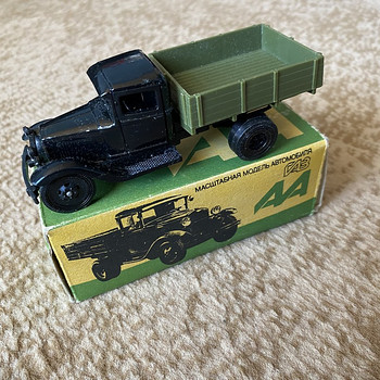 Модель автомобиля GAZ AA 1:43