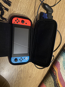 Nintendo Switch (2 фото из 4)